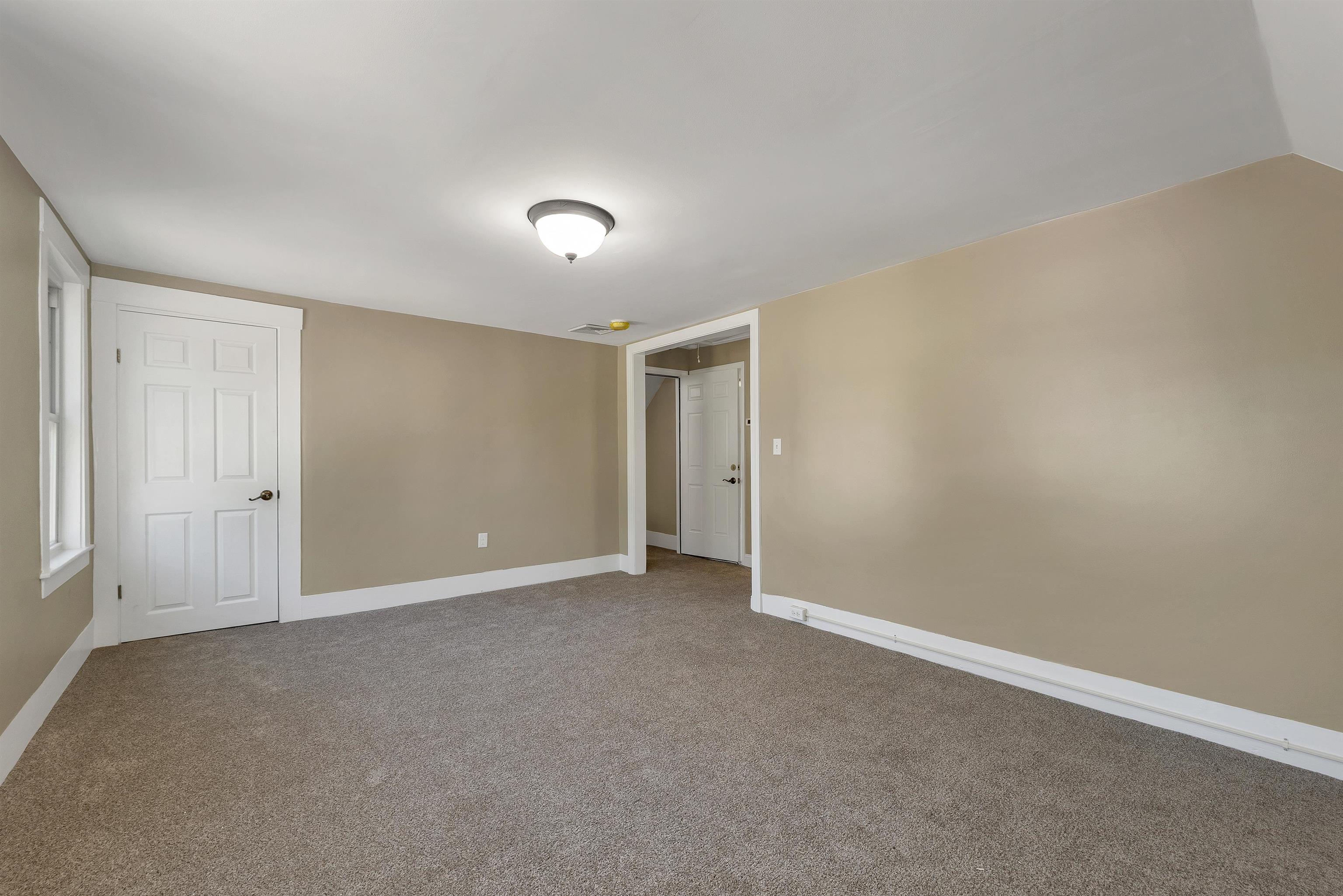 16 Brook Street Derry, NH 03038 - Photo 50 of 60