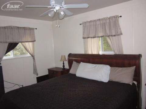 6392 Johnson Road Flushing, MI 48433 - Photo 9 of 15 20373727-8.JPG