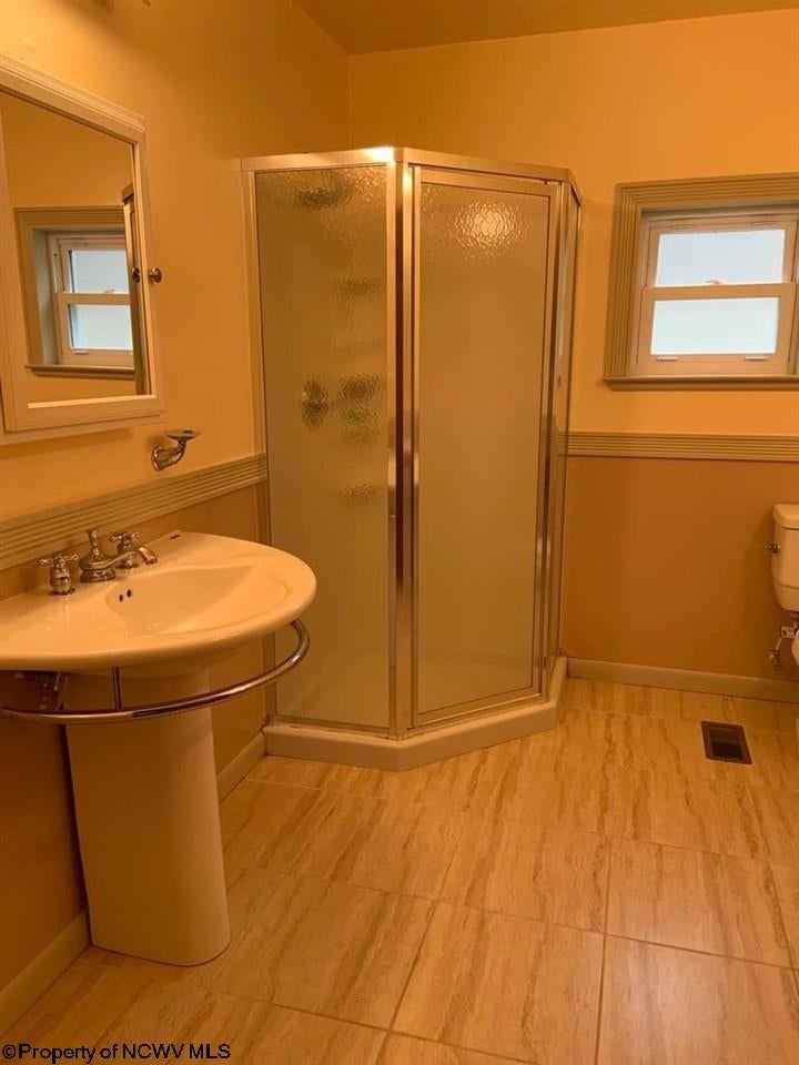 340 Co Rte 5/21 Ellamore, WV 26267 - Photo 29 of 30 Gallery Image 29