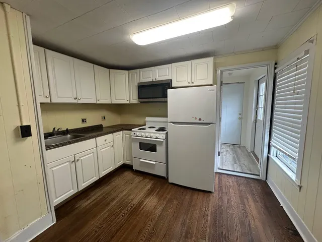 $1,395 | 23 Ashuelot Street, Unit B, Winchester, NH 03470