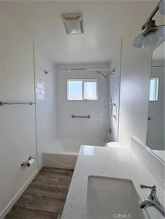 $2,150 | 881 North Oakland Avenue, Unit 7, Pasadena, CA 91104