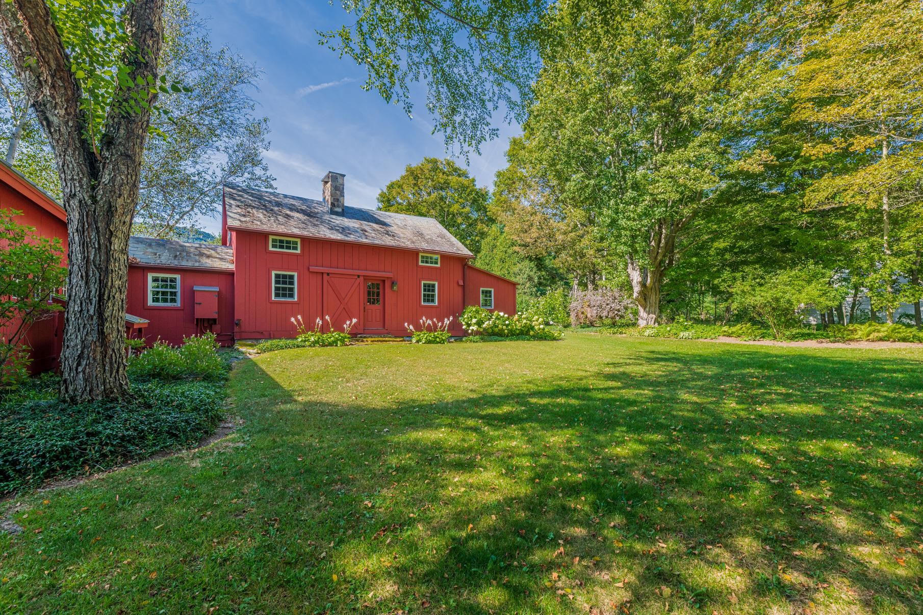 5173 Highway 30 Dorset, VT 05251 - Photo 4 of 44