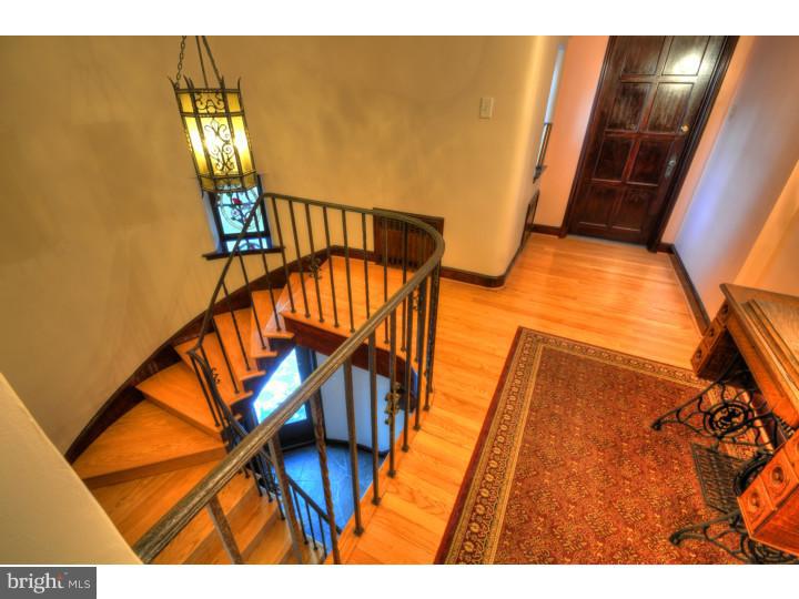 1707 Alsace Road Reading, PA 19604 - Photo 4 of 24 Gallery Image 4