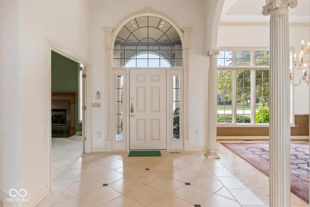 $995,000 | 2444 Laurel Lakes Boulevard, Carmel, IN 46032