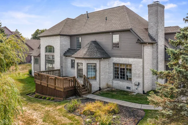 $995,000 | 2444 Laurel Lakes Boulevard, Carmel, IN 46032