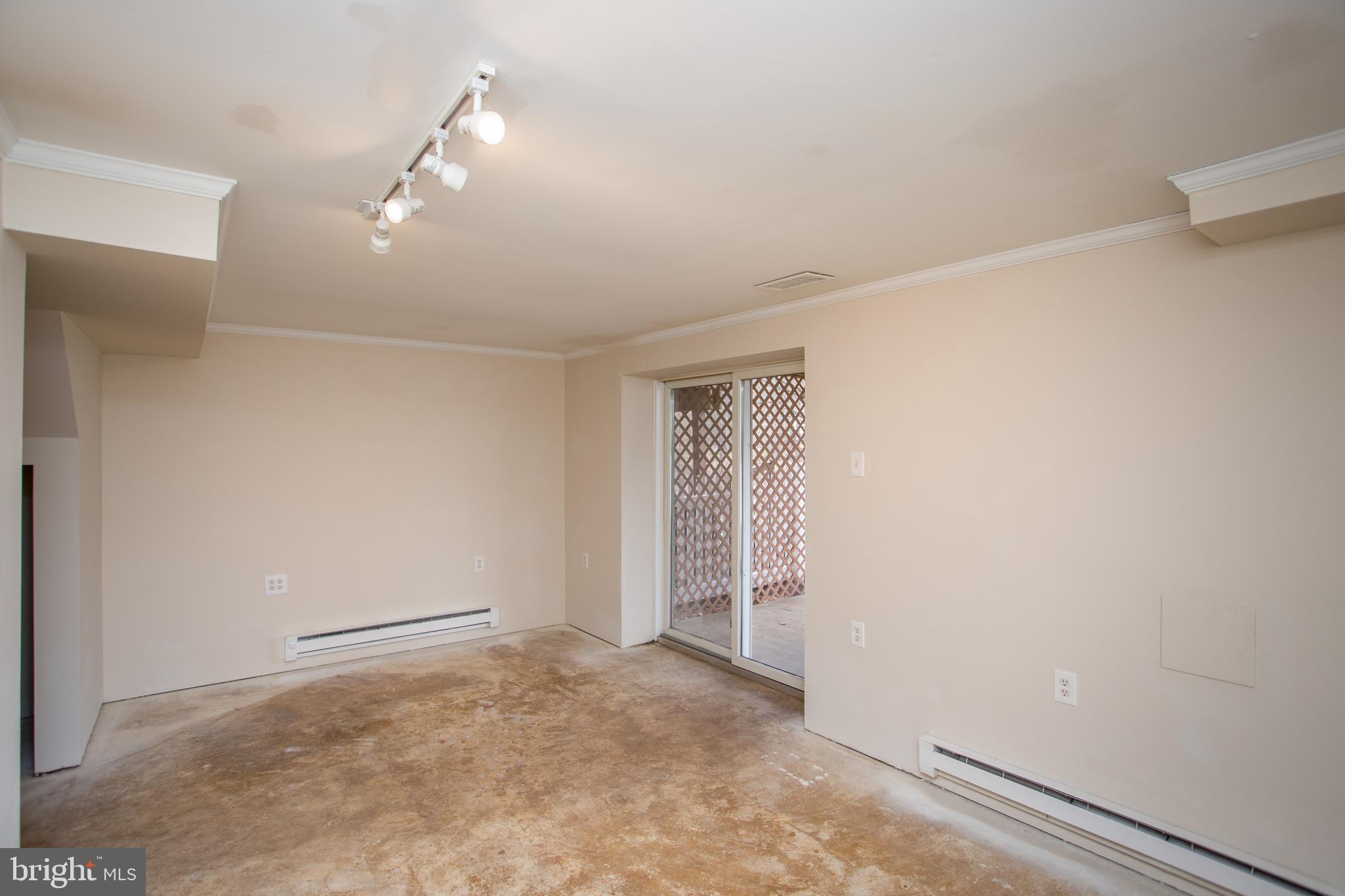 2 Washington Square Doylestown, PA 18901 - Photo 28 of 36