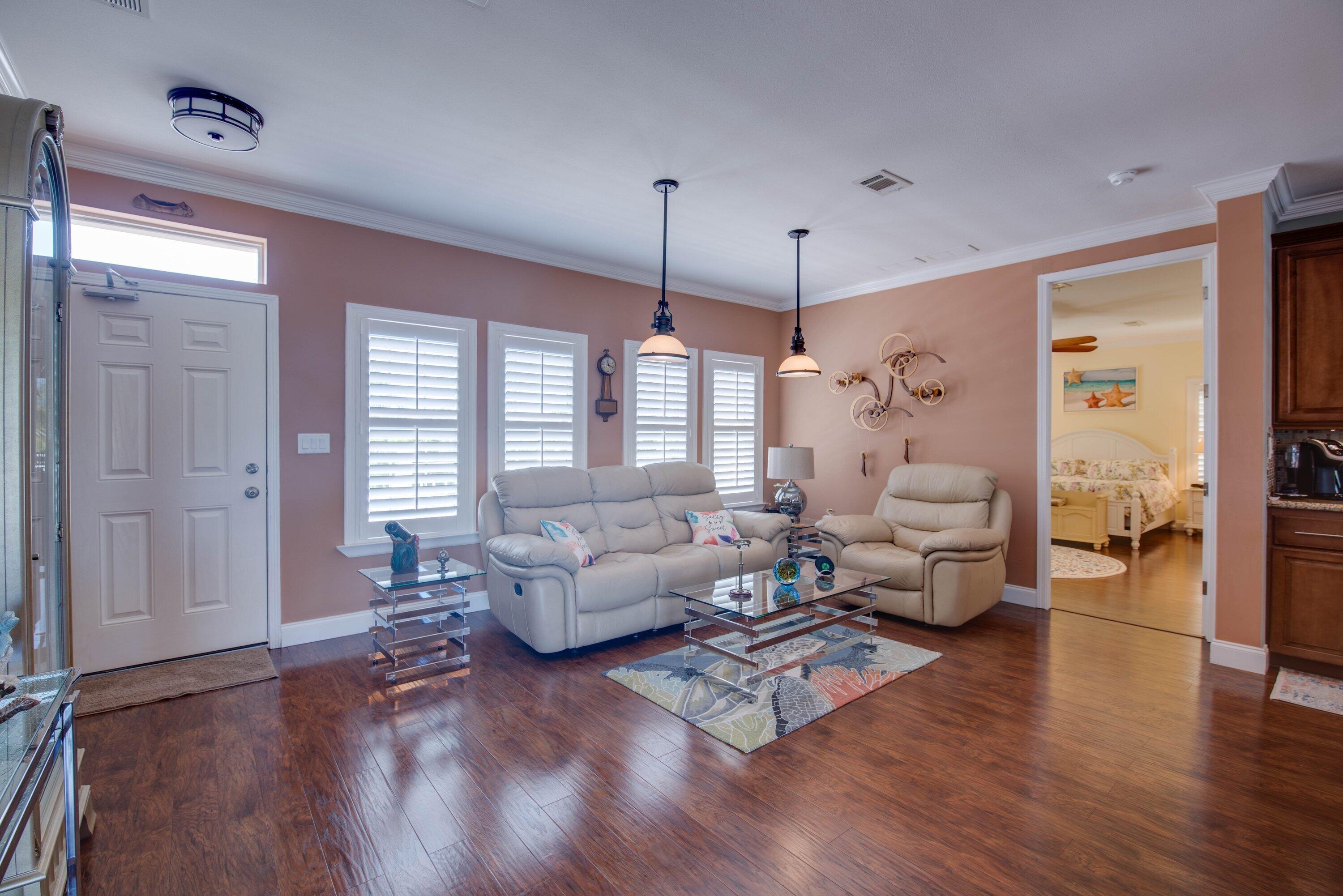 17345 Keystone Road Sugarloaf, FL 33042 - Photo 13 of 44 Living Room