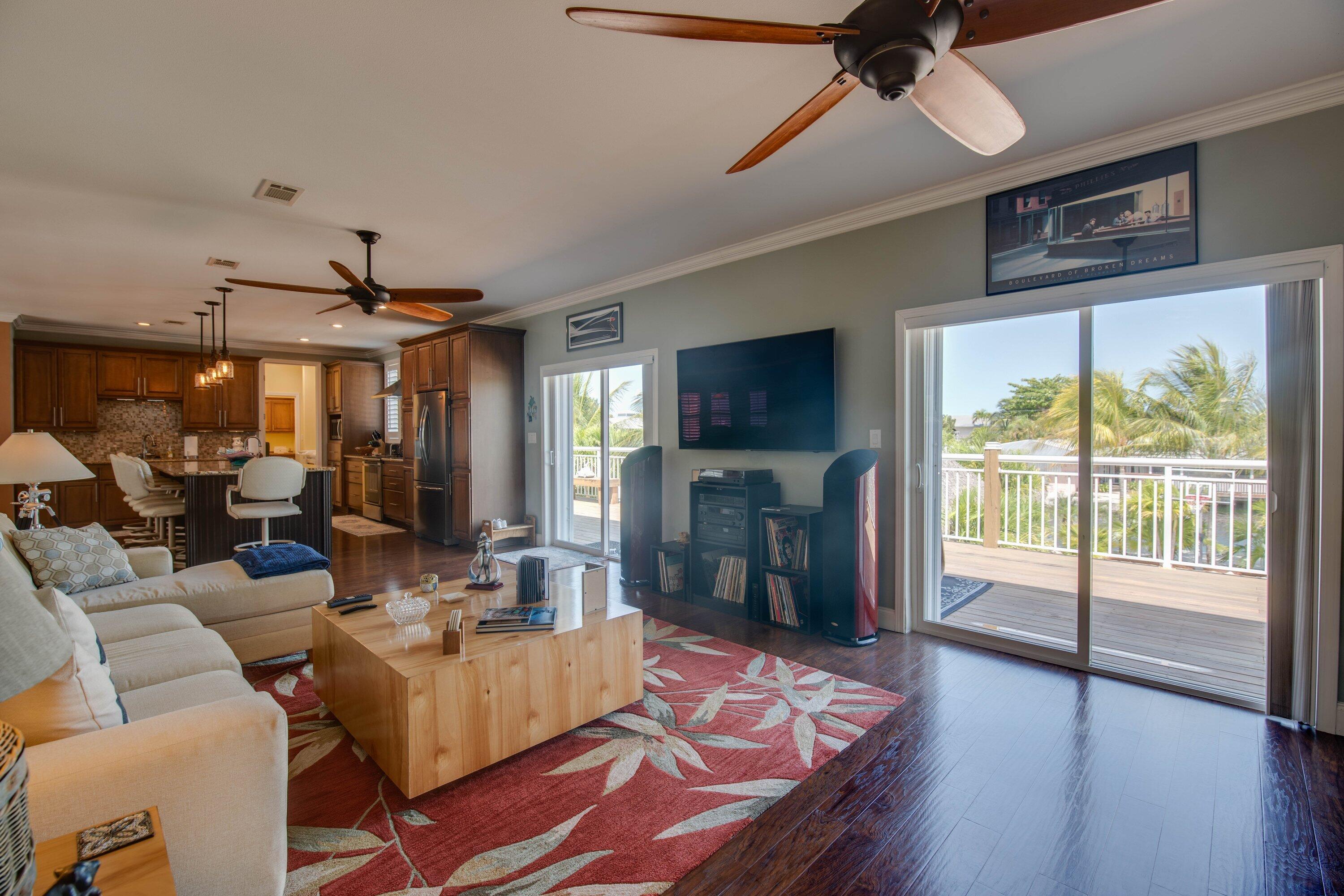 17345 Keystone Road Sugarloaf, FL 33042 - Photo 15 of 44 Living Room