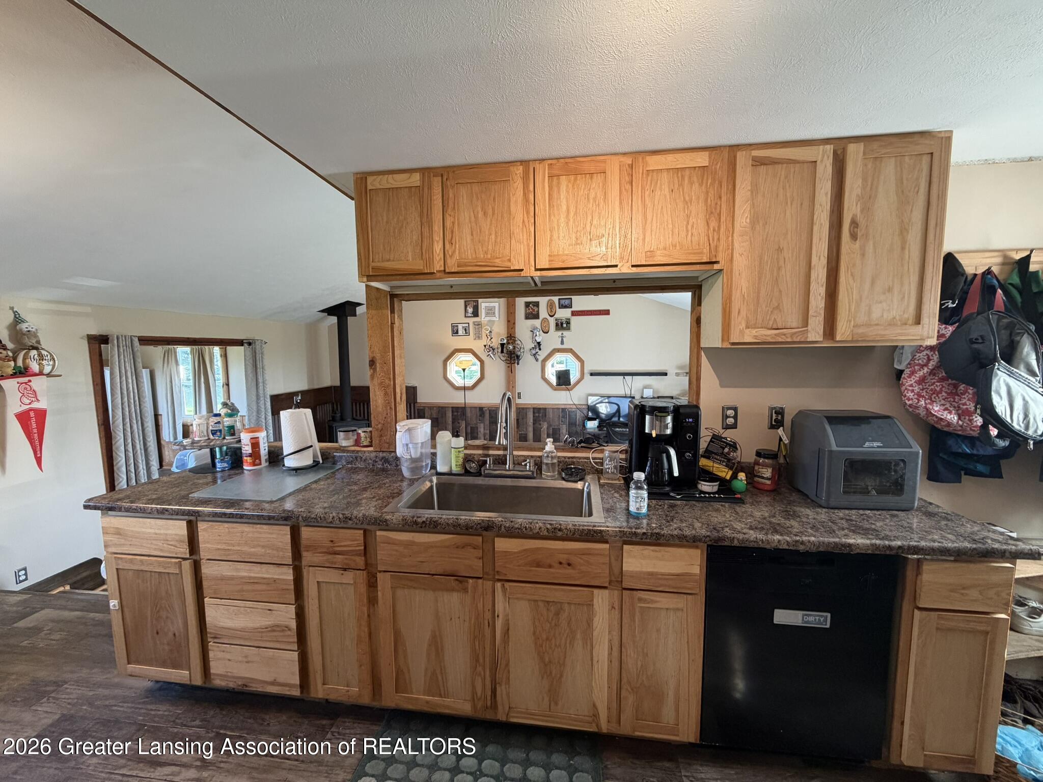 2265 Laxton Road Mason, MI 48854 - Photo 13 of 23 IMG_2249