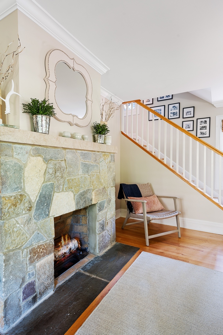 1507 Walnut Avenue Wilmette, IL 60091 - Photo 5 of 46