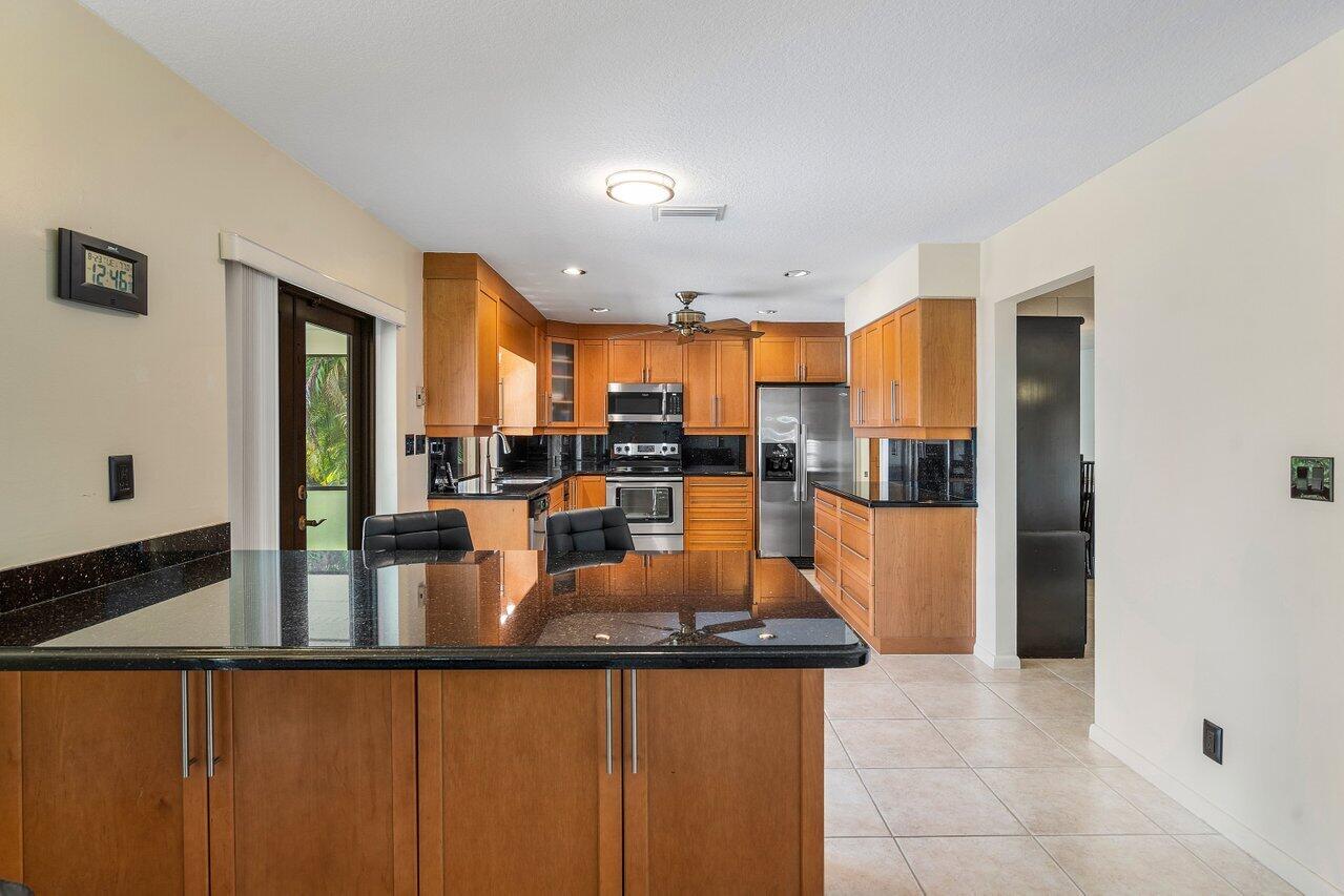 20946 Raindance Lane Boca Raton, FL 33428 - Photo 12 of 43 Kitchen