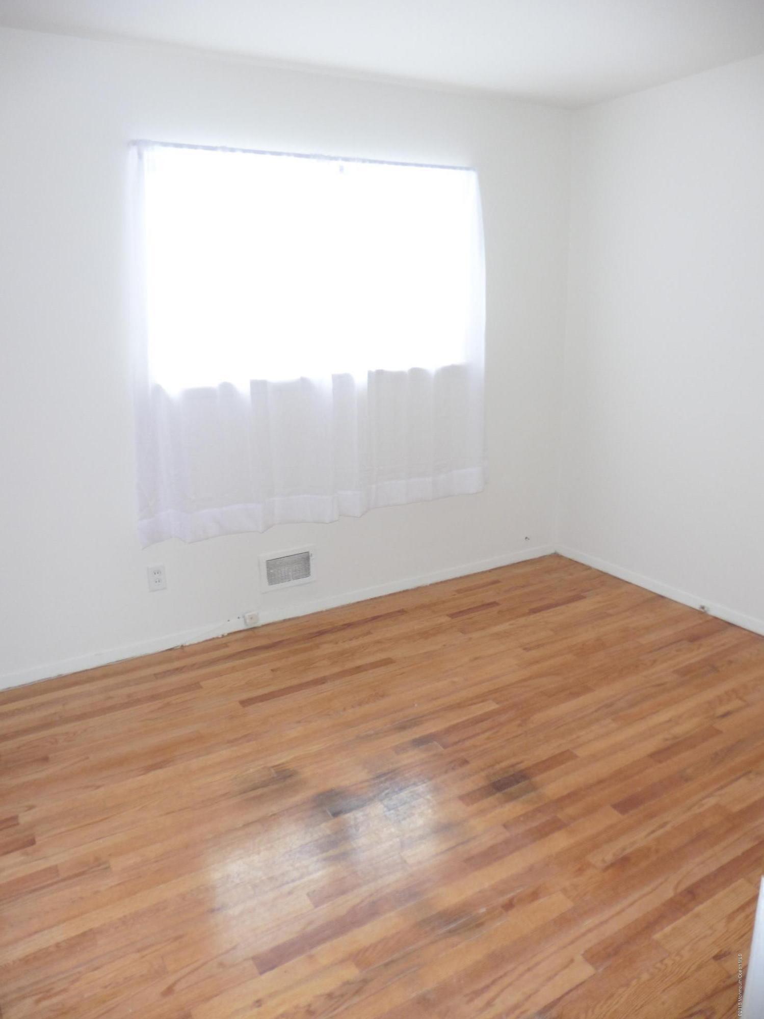 667 Hopping Road Belford, NJ 07718 - Photo 16 of 25 P1000440