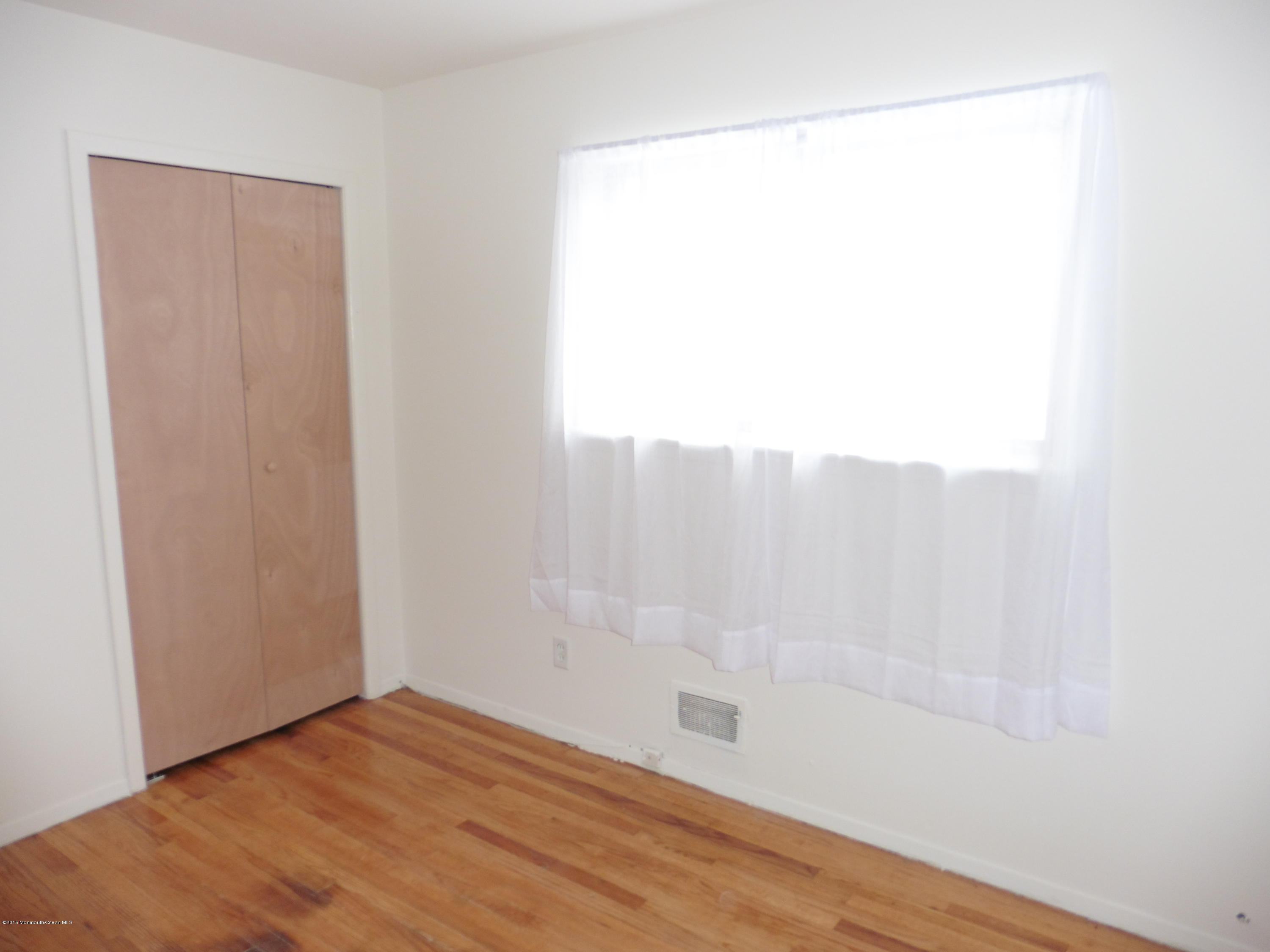 667 Hopping Road Belford, NJ 07718 - Photo 17 of 25 P1000441