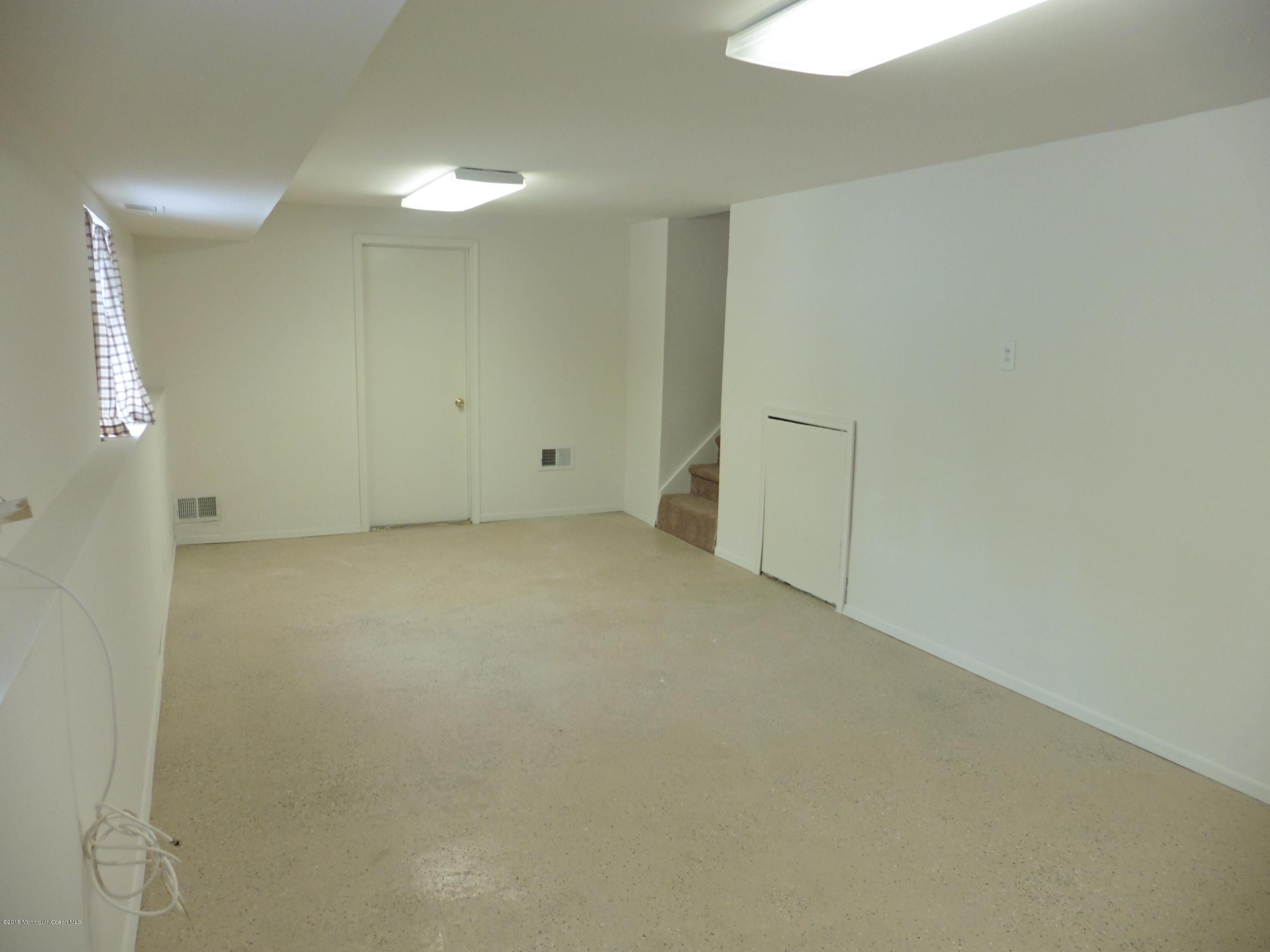 667 Hopping Road Belford, NJ 07718 - Photo 20 of 25 P1000452