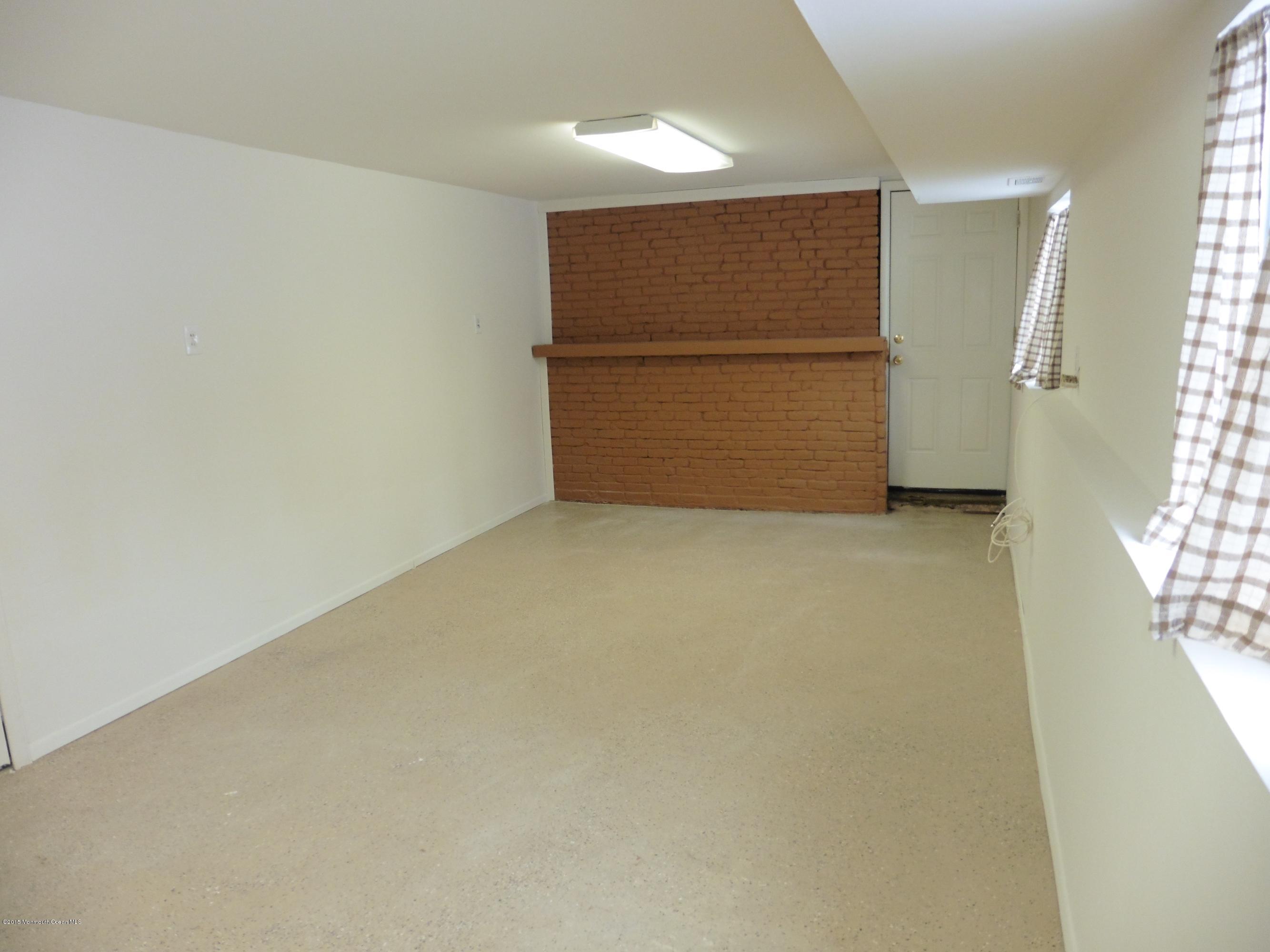 667 Hopping Road Belford, NJ 07718 - Photo 22 of 25 P1000454