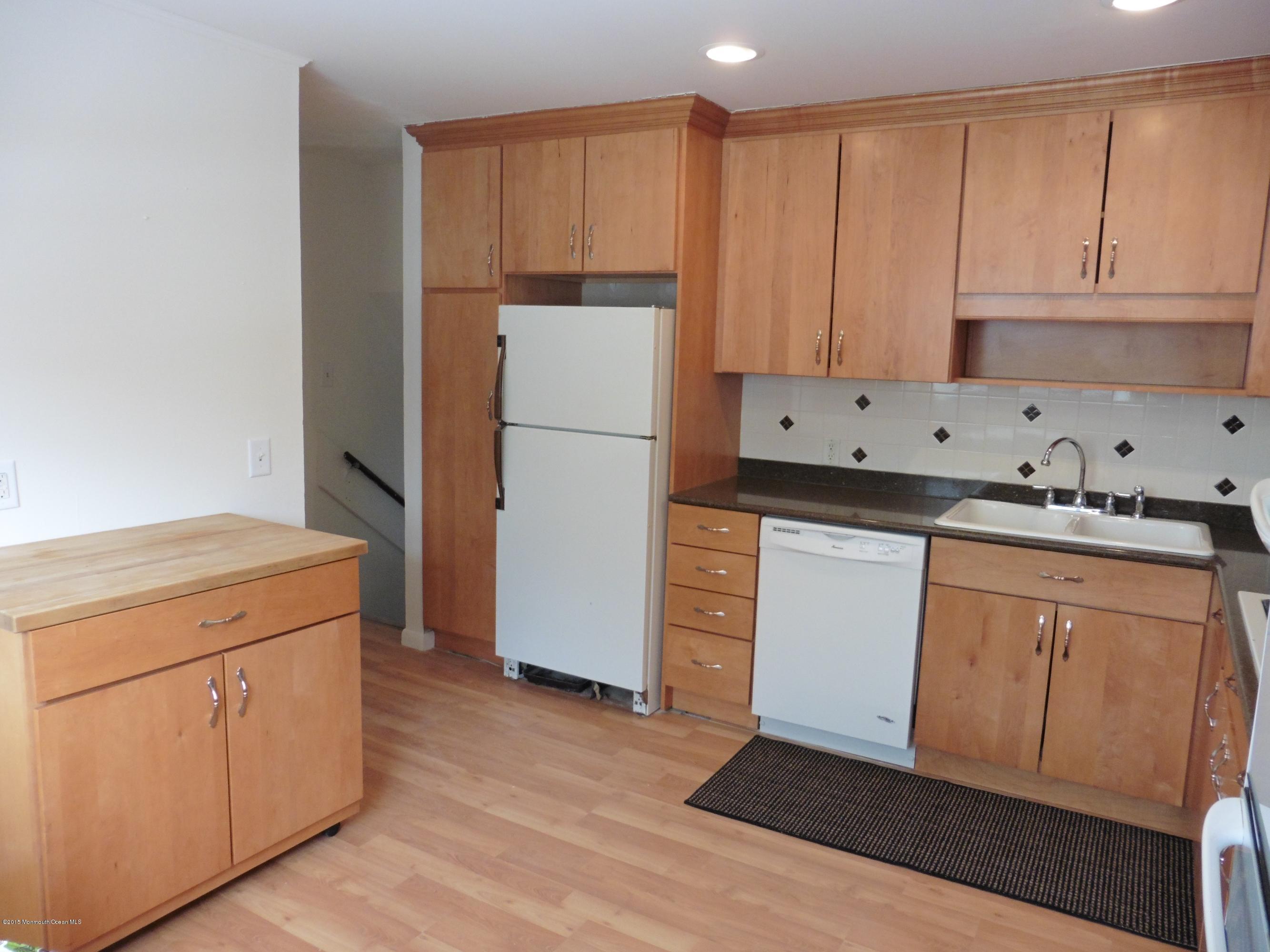 667 Hopping Road Belford, NJ 07718 - Photo 7 of 25 8