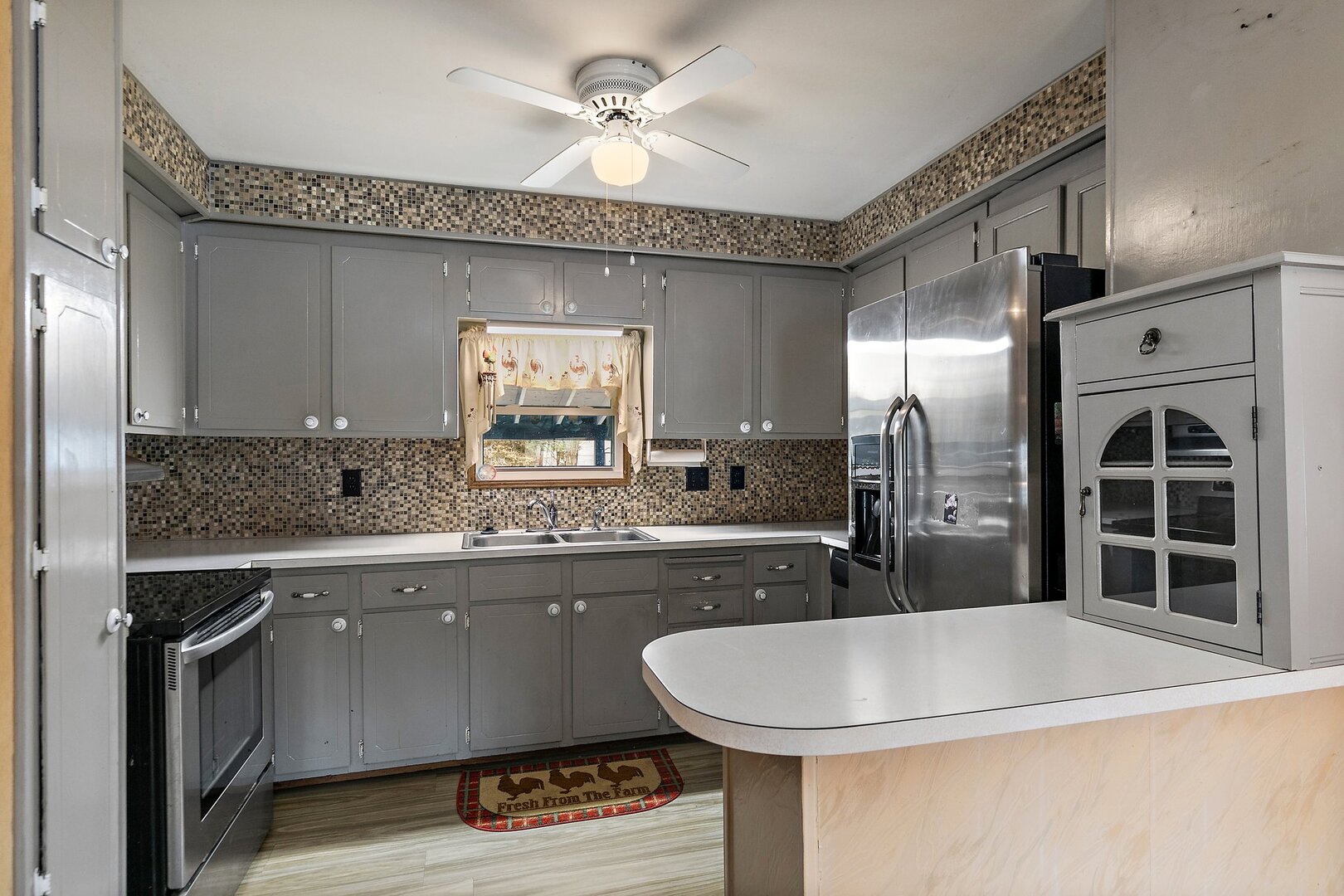 221 Big Peninsula Road Elgin, IL 60123 - Photo 12 of 26