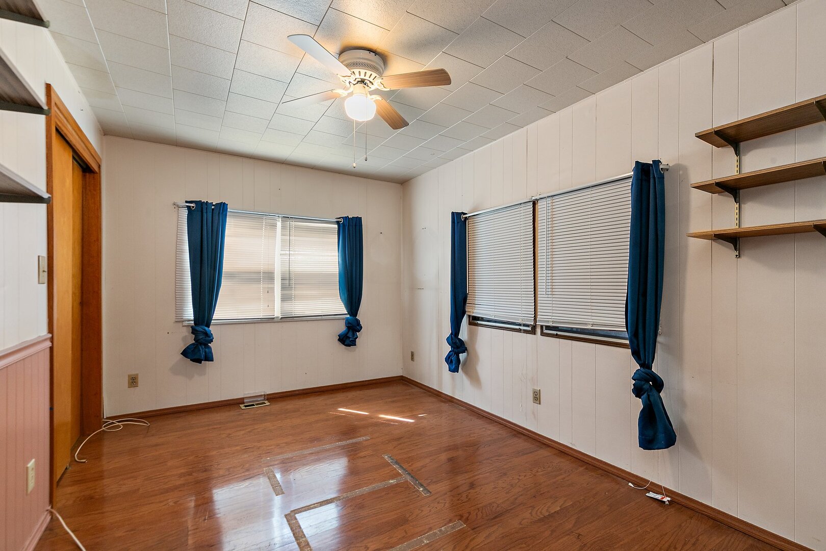 221 Big Peninsula Road Elgin, IL 60123 - Photo 17 of 26