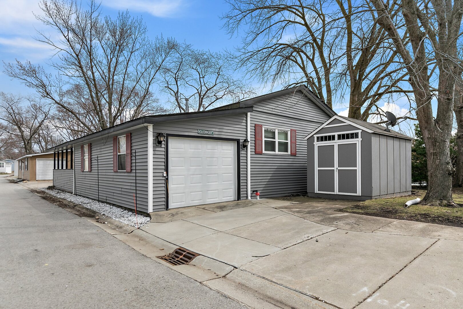 221 Big Peninsula Road Elgin, IL 60123 - Photo 19 of 26