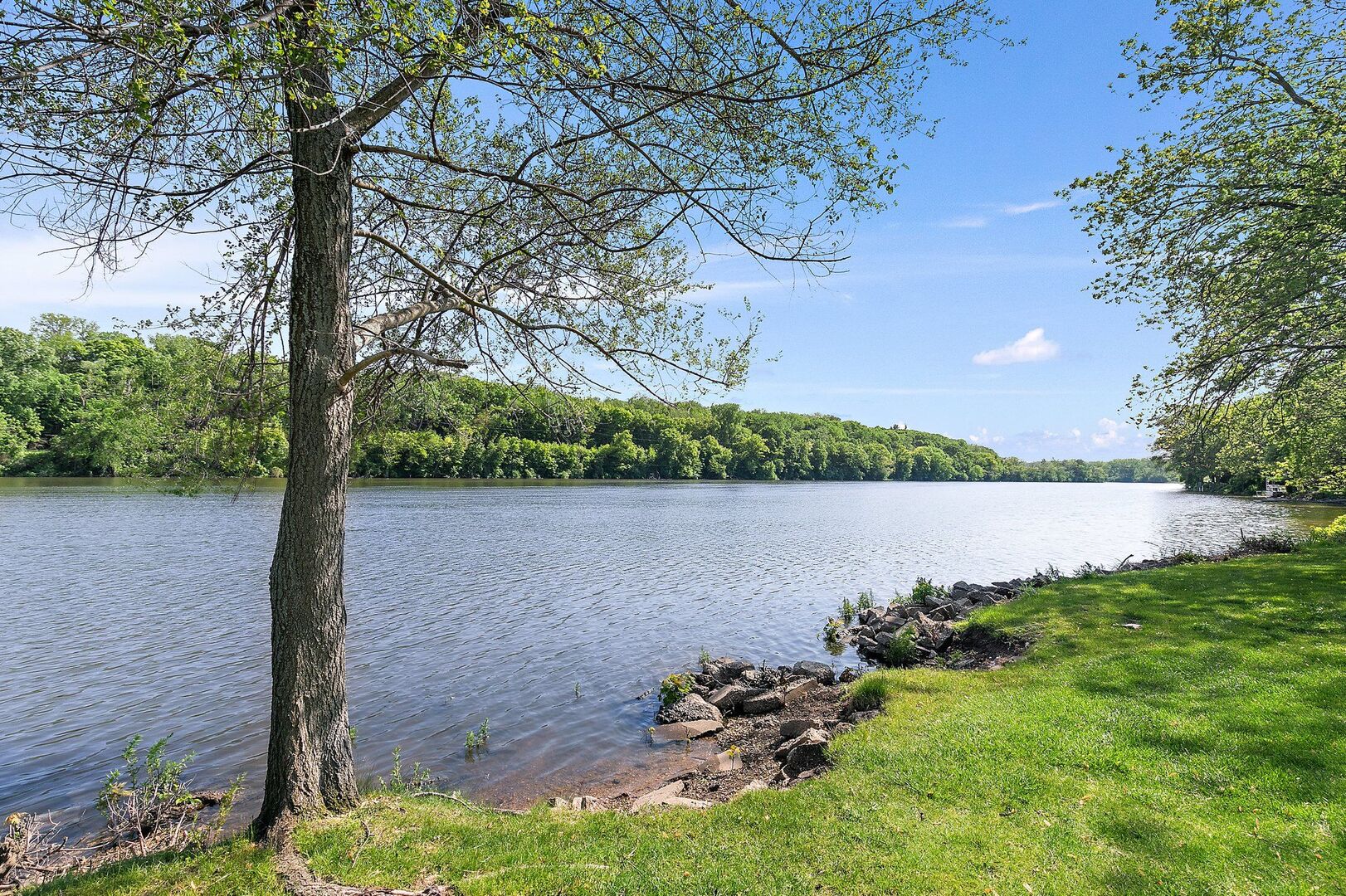 221 Big Peninsula Road Elgin, IL 60123 - Photo 21 of 26