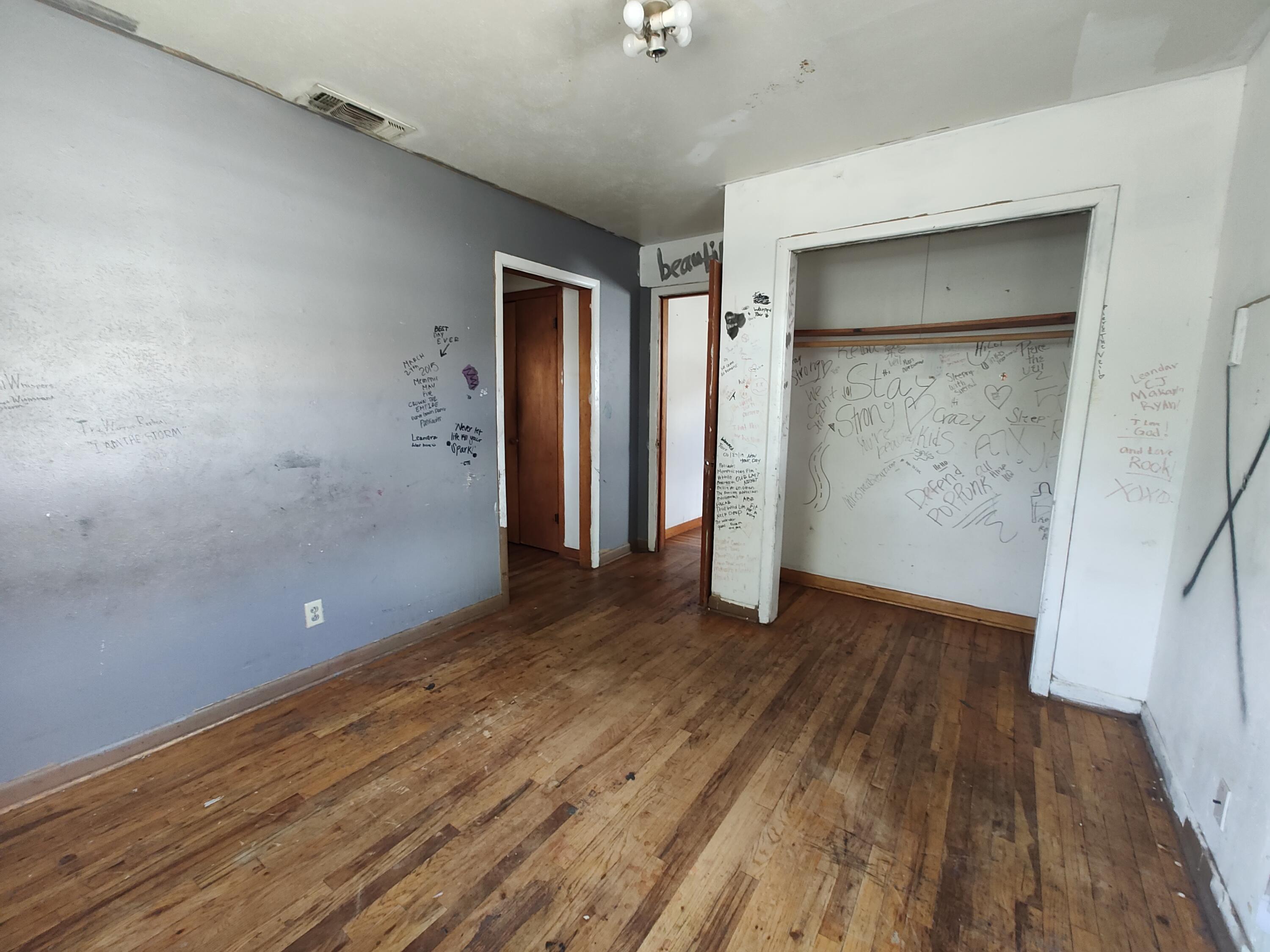 2205 38th Street Lubbock, TX 79412 - Photo 12 of 25 IMG_20250819_165329269 (1)