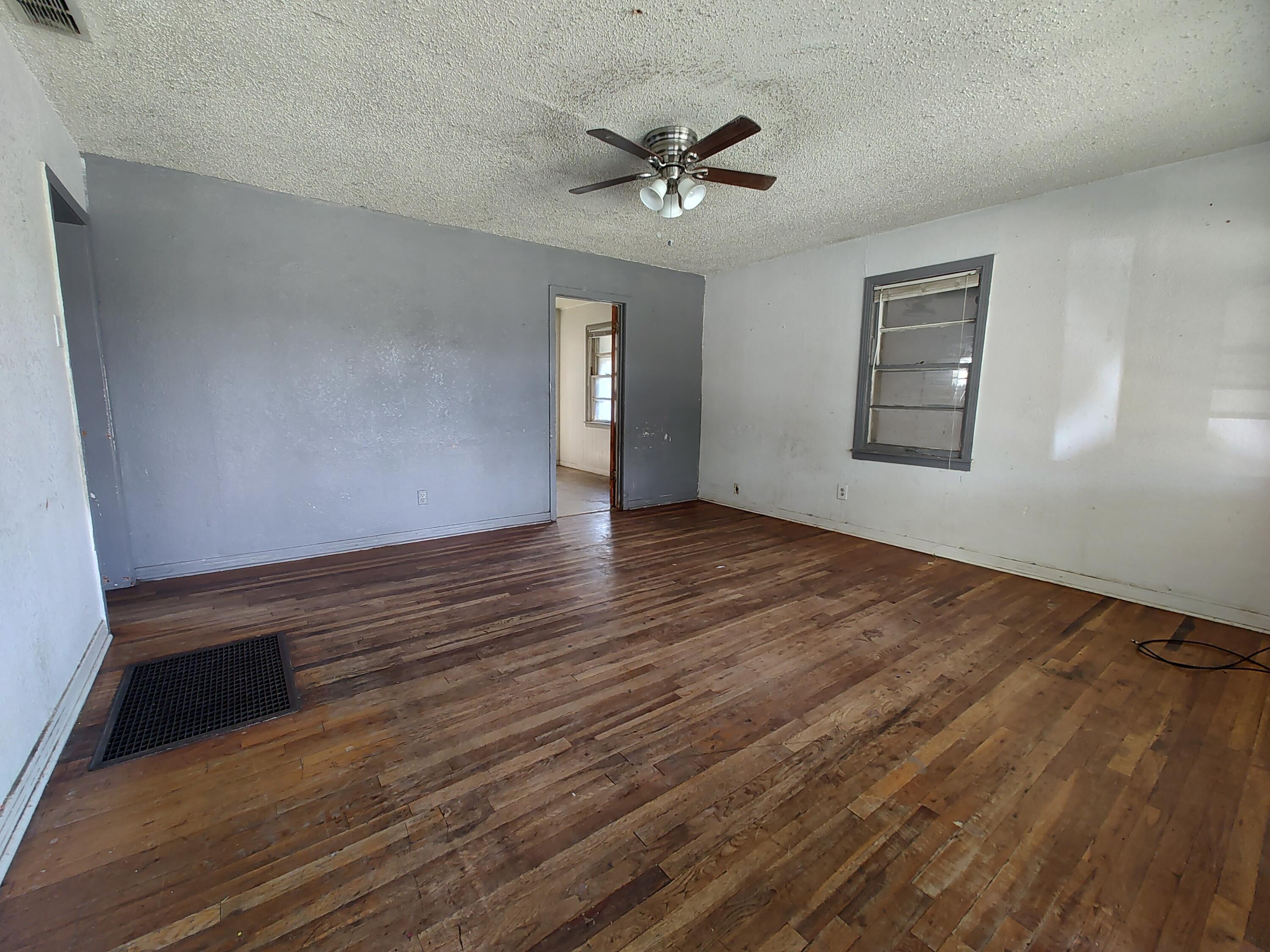 2205 38th Street Lubbock, TX 79412 - Photo 2 of 25 IMG_20250819_165141809_HDR (1)