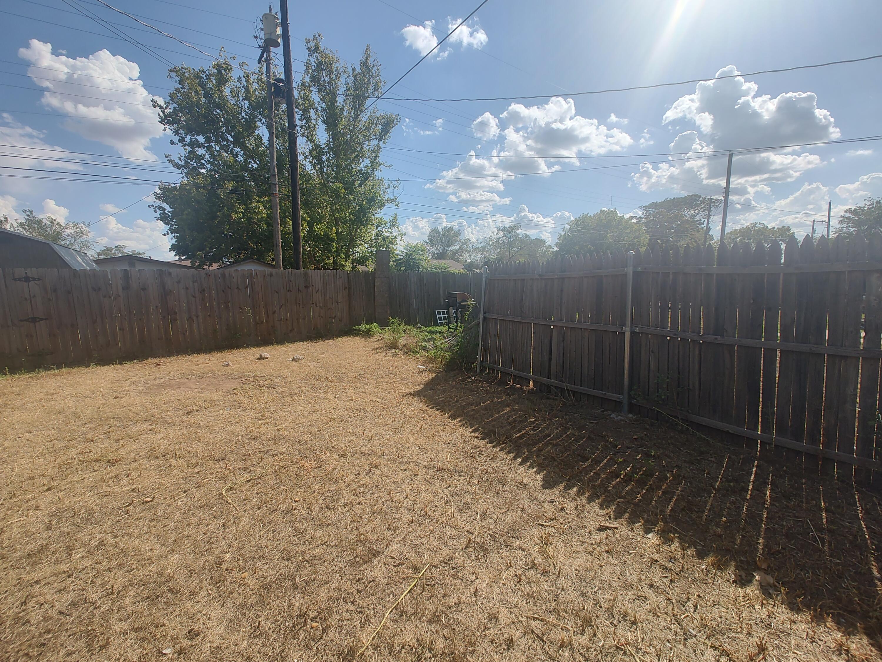 2205 38th Street Lubbock, TX 79412 - Photo 24 of 25 IMG_20250819_165824738_HDR (1)