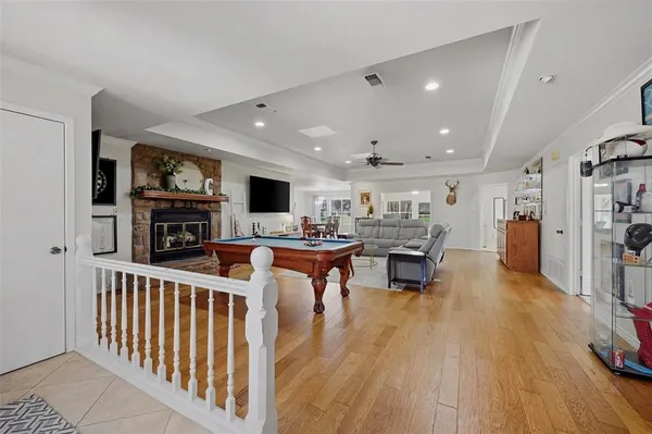$495,000 | 718 Kiowa Drive West, Lake Kiowa, TX 76240