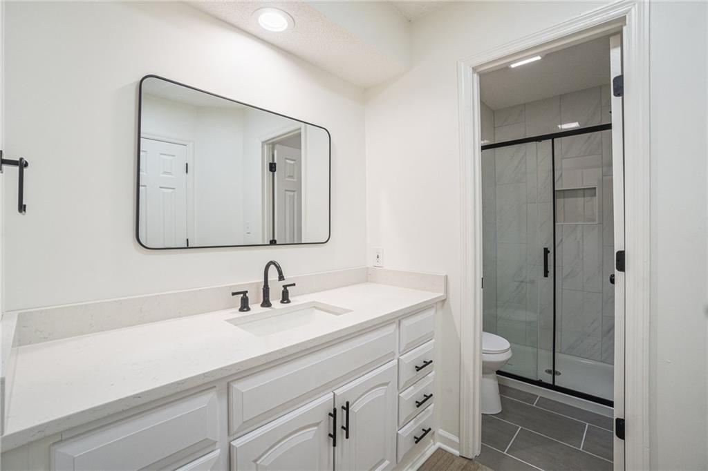 12904 Overhill Avenue Grandview, MO 64030 - Photo 19 of 30