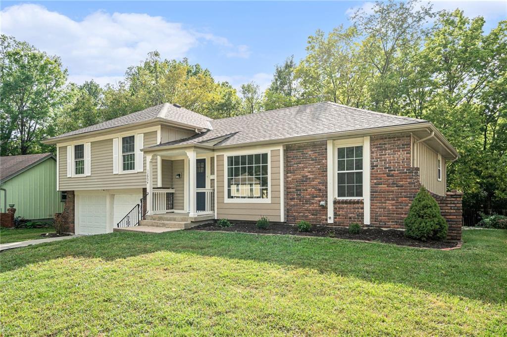 12904 Overhill Avenue Grandview, MO 64030 - Photo 2 of 30