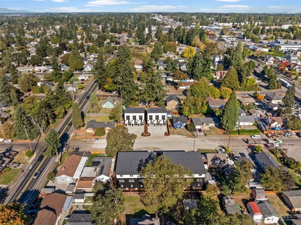 $1,600,000 | 312 118th Street South, Unit 4, Tacoma, WA 98444