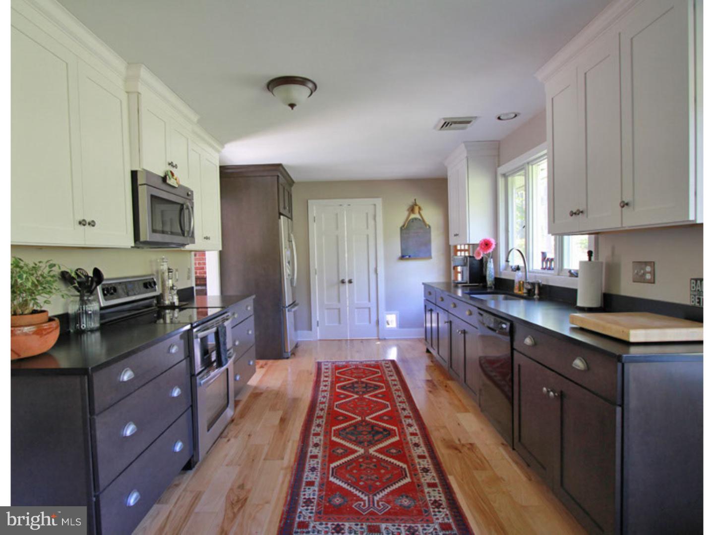 40 Buttonwood Lane Spring City, PA 19475 - Photo 3 of 25 Kitchen