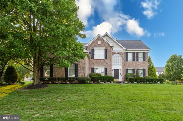 $1,115,000 | 127 Oakmont Drive, Moorestown, NJ 08057