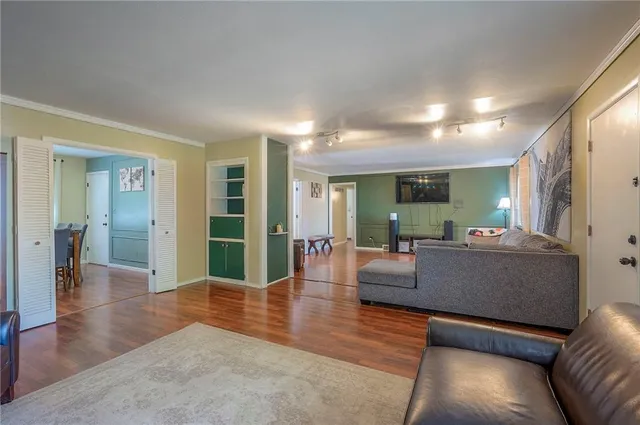 $395,000 | 7909 Grandview Street, Overland Park, KS 66204