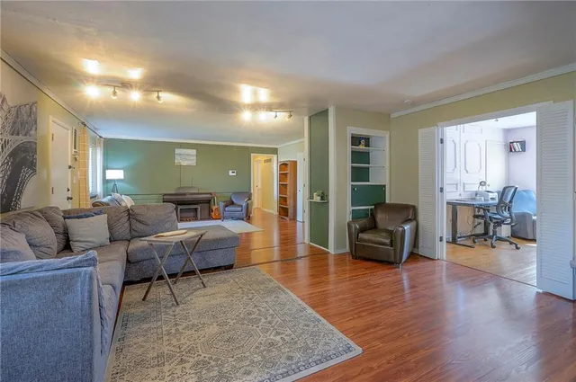 $395,000 | 7909 Grandview Street, Overland Park, KS 66204