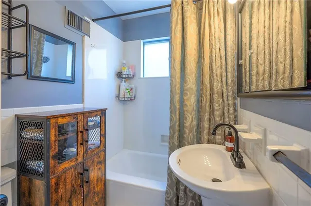 $395,000 | 7909 Grandview Street, Overland Park, KS 66204