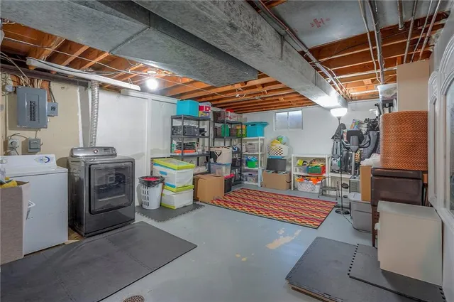 $395,000 | 7909 Grandview Street, Overland Park, KS 66204