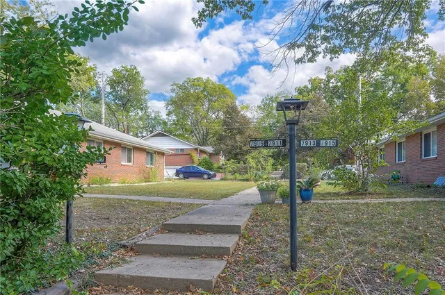 $395,000 | 7909 Grandview Street, Overland Park, KS 66204