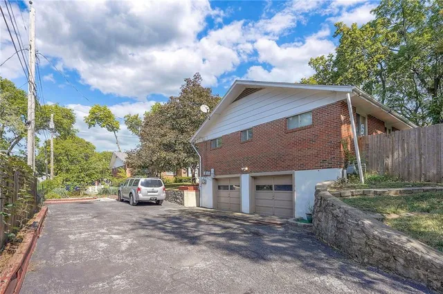 $395,000 | 7909 Grandview Street, Overland Park, KS 66204