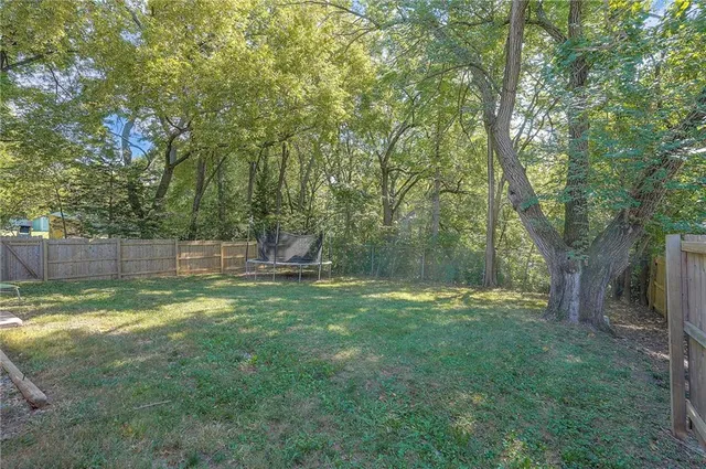 $395,000 | 7909 Grandview Street, Overland Park, KS 66204