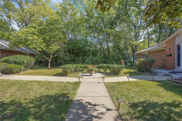 $395,000 | 7909 Grandview Street, Overland Park, KS 66204