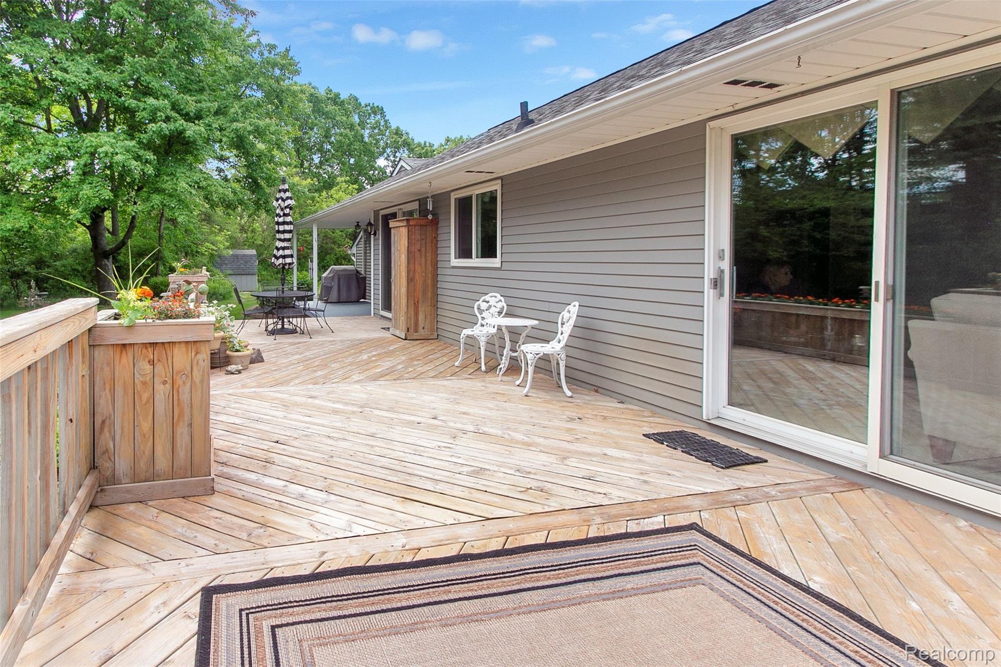 3147 East Highland Road Howell, MI 48855 - Photo 11 of 60 3147_E_Highland - HD Drone Photography-15.jpg