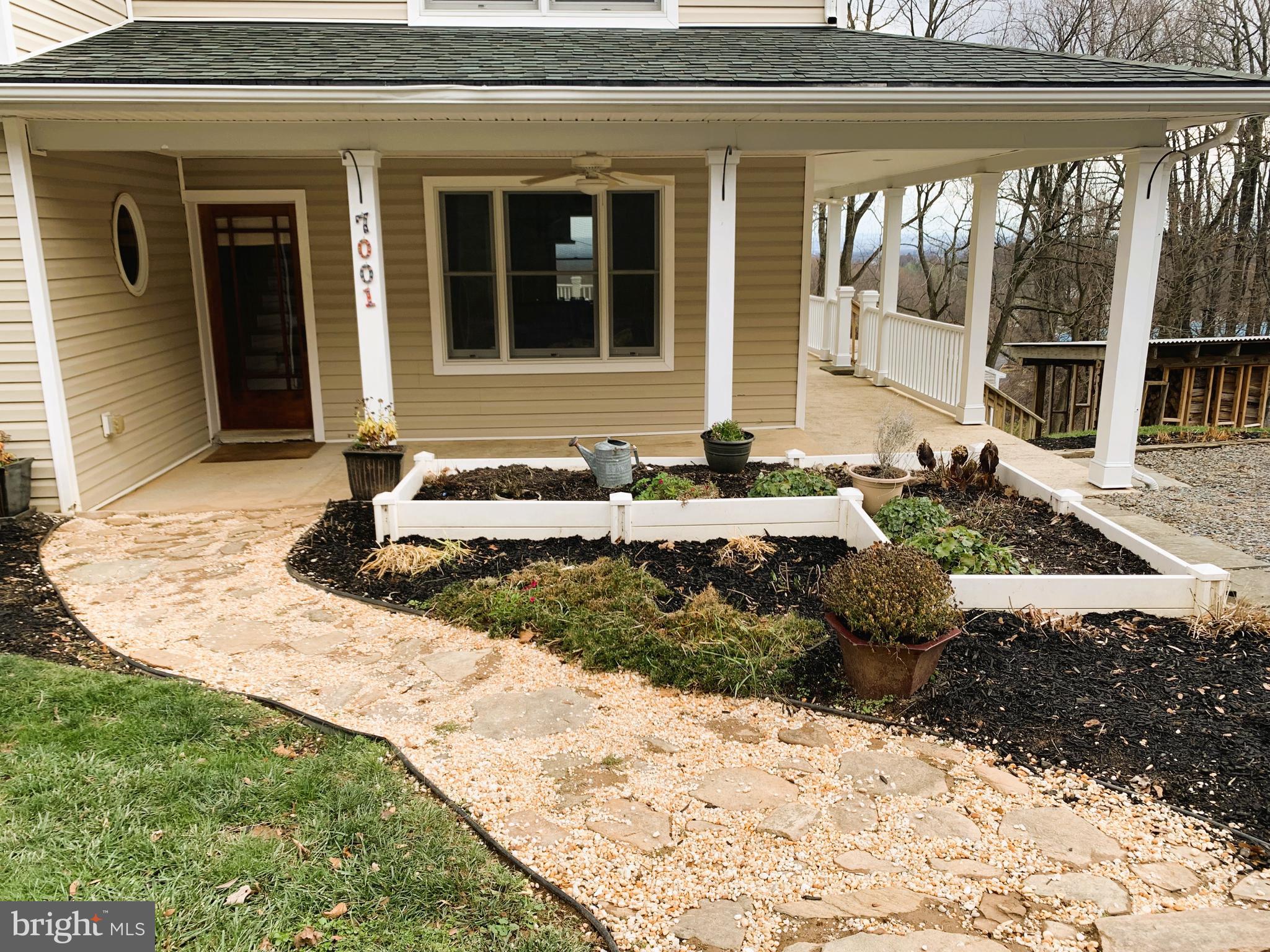 7001 Edgemont Road Frederick, MD 21702 - Photo 2 of 51
