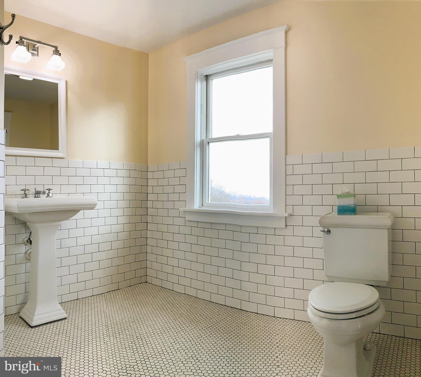 7001 Edgemont Road Frederick, MD 21702 - Photo 32 of 51 Primary Bath