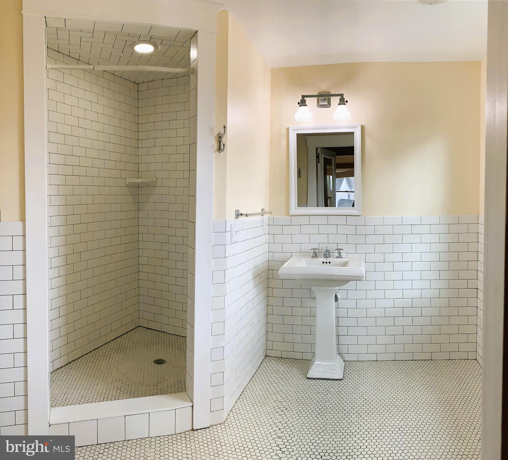 7001 Edgemont Road Frederick, MD 21702 - Photo 33 of 51 Primary Bath