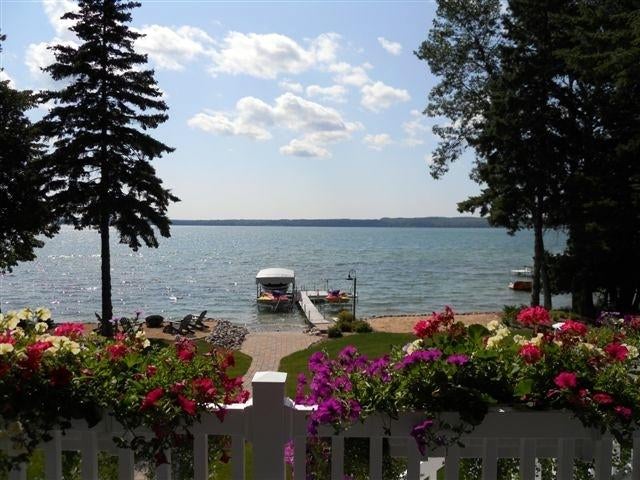 4225 East Burt Lake Road Cheboygan, MI 49721 - Photo 4 of 28 Gallery Image 4