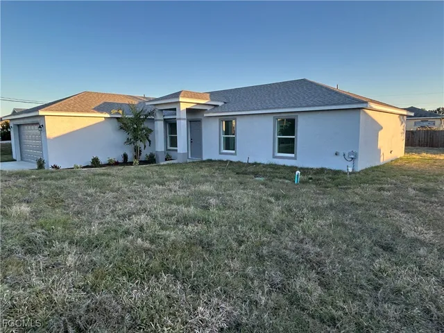 $1,900 | 2803 65th Street West, Lehigh Acres, FL 33971