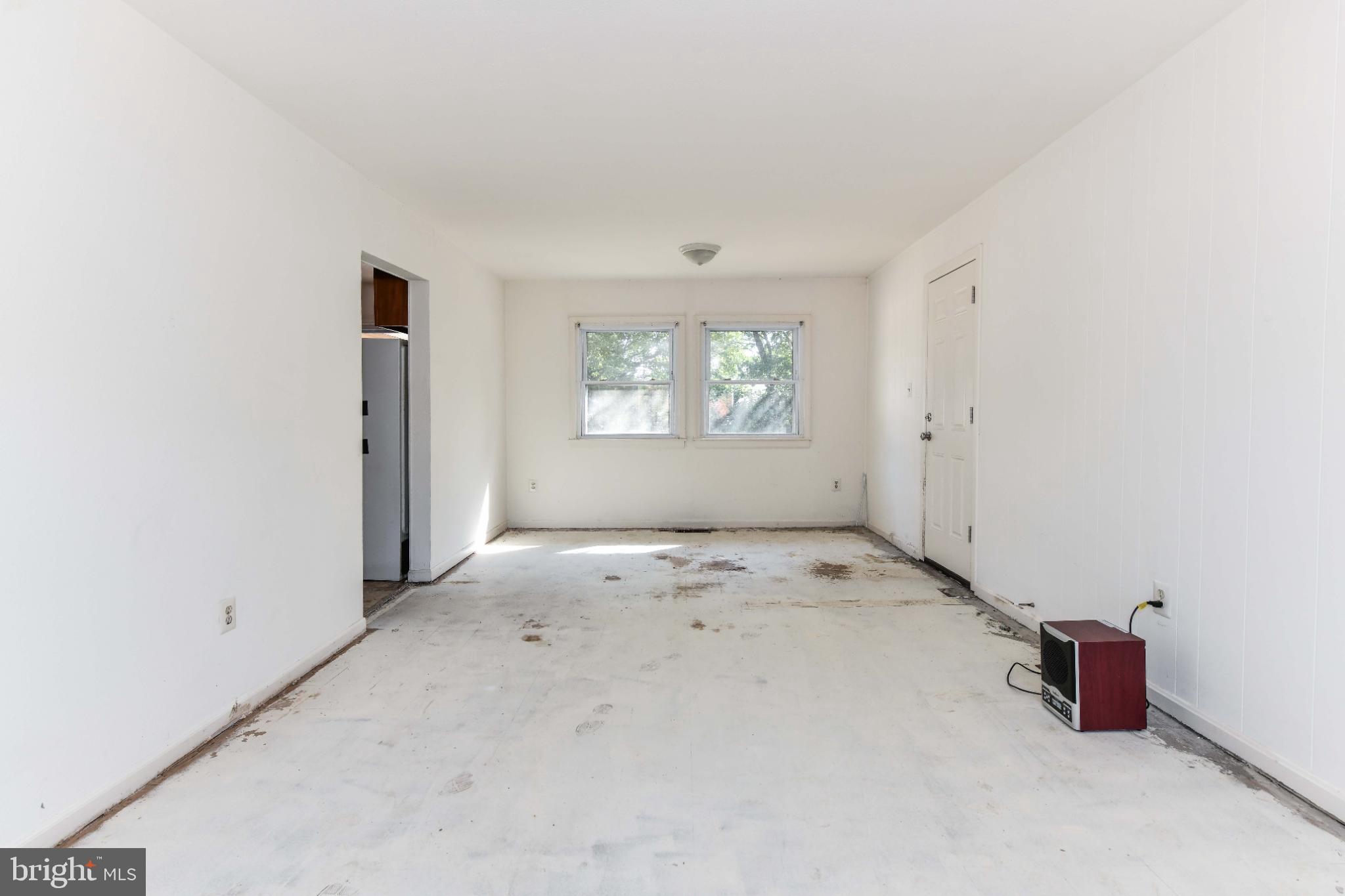 808 West Nettle Tree Road Sterling, VA 20164 - Photo 3 of 30 Gallery Image 3