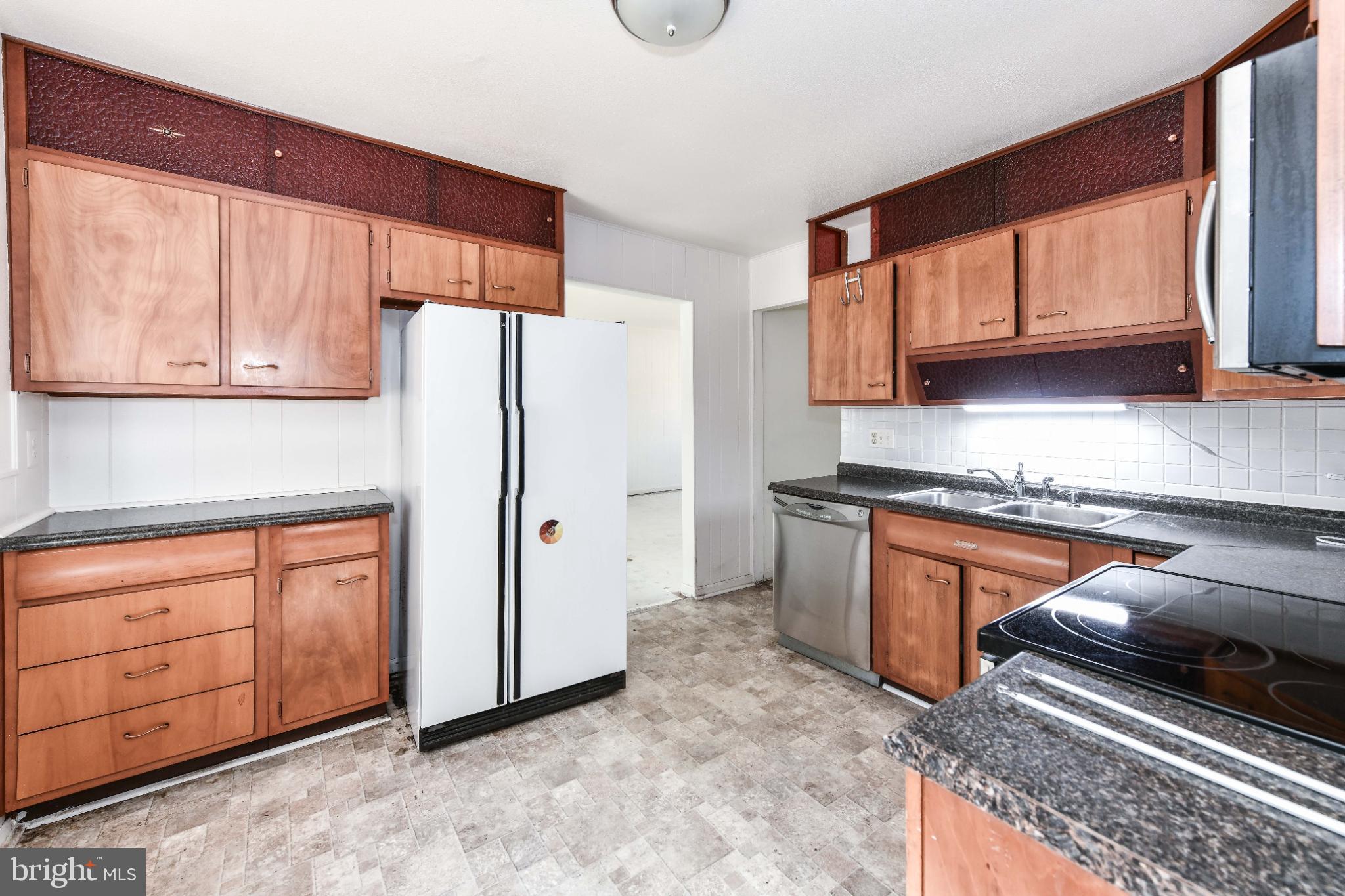 808 West Nettle Tree Road Sterling, VA 20164 - Photo 7 of 30 Gallery Image 7