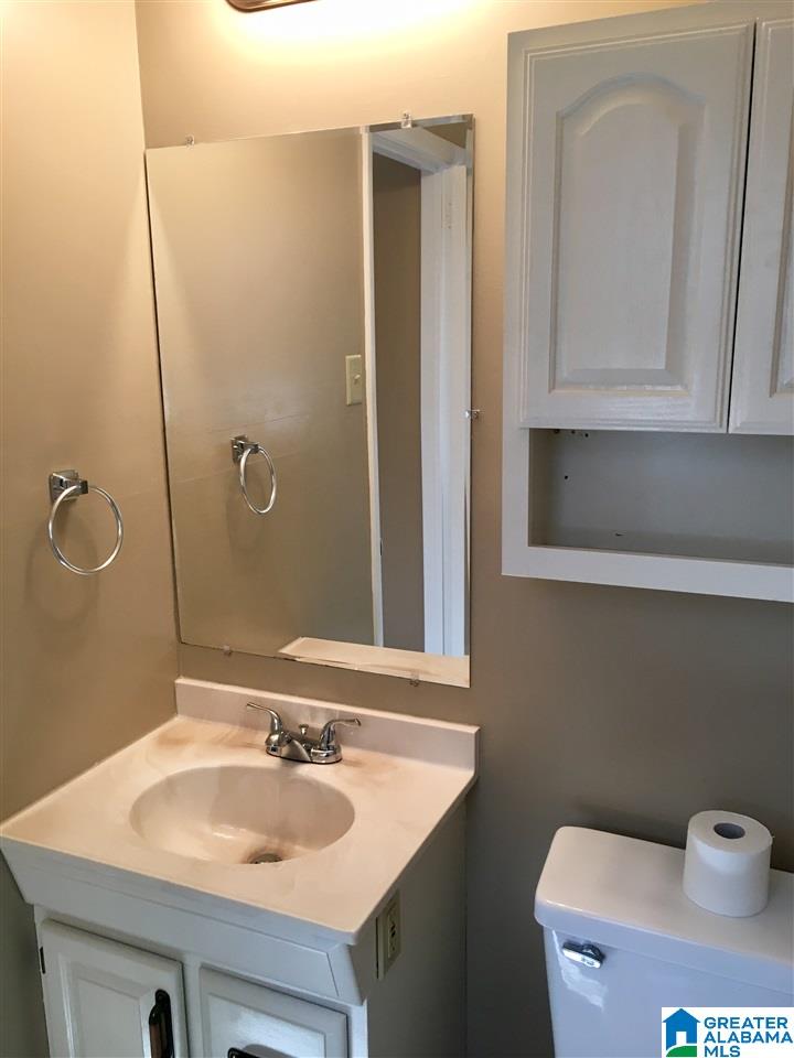 811 Country View Drive Northeast Birmingham, AL 35215 - Photo 15 of 49